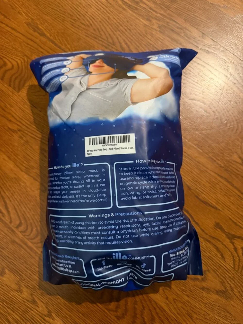 illo Wearable Pillow Sleep Mask Neck Pillow New